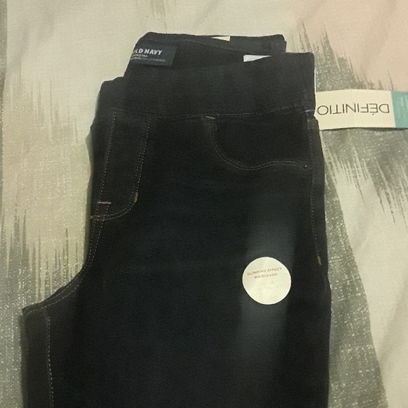 Mid rise sculpt old navy rockstar Jean's - Picture 1 of 4